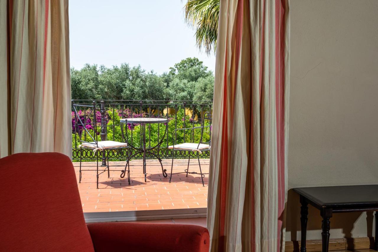 Quarto Duplo Superior com Varanda e Vista Jardim